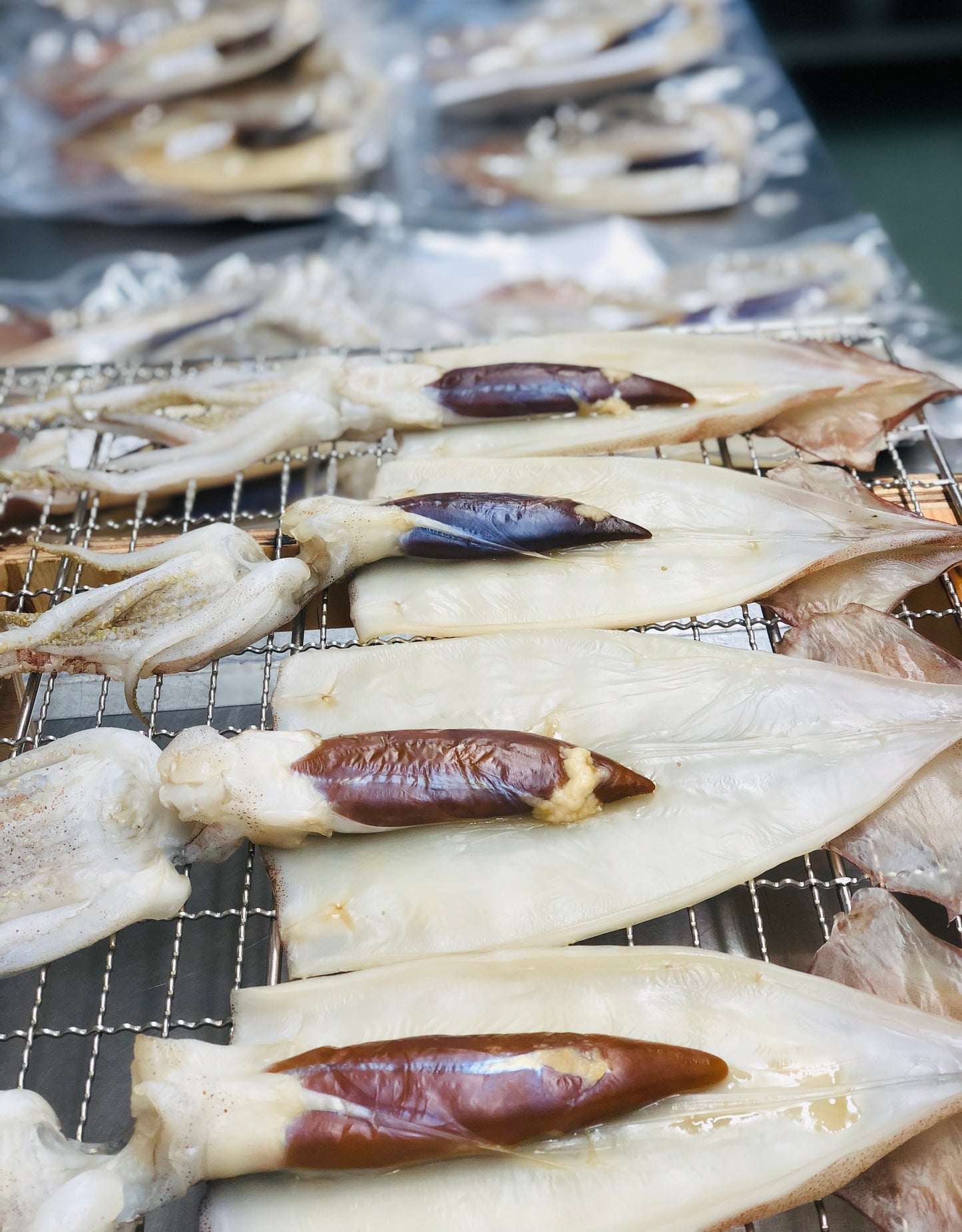 ◉人気!予約販売 まるごと肝付きスルメイカ一夜干し3枚 自家製魚醤仕込み ※3月以降発送予定 ※送料込み商品