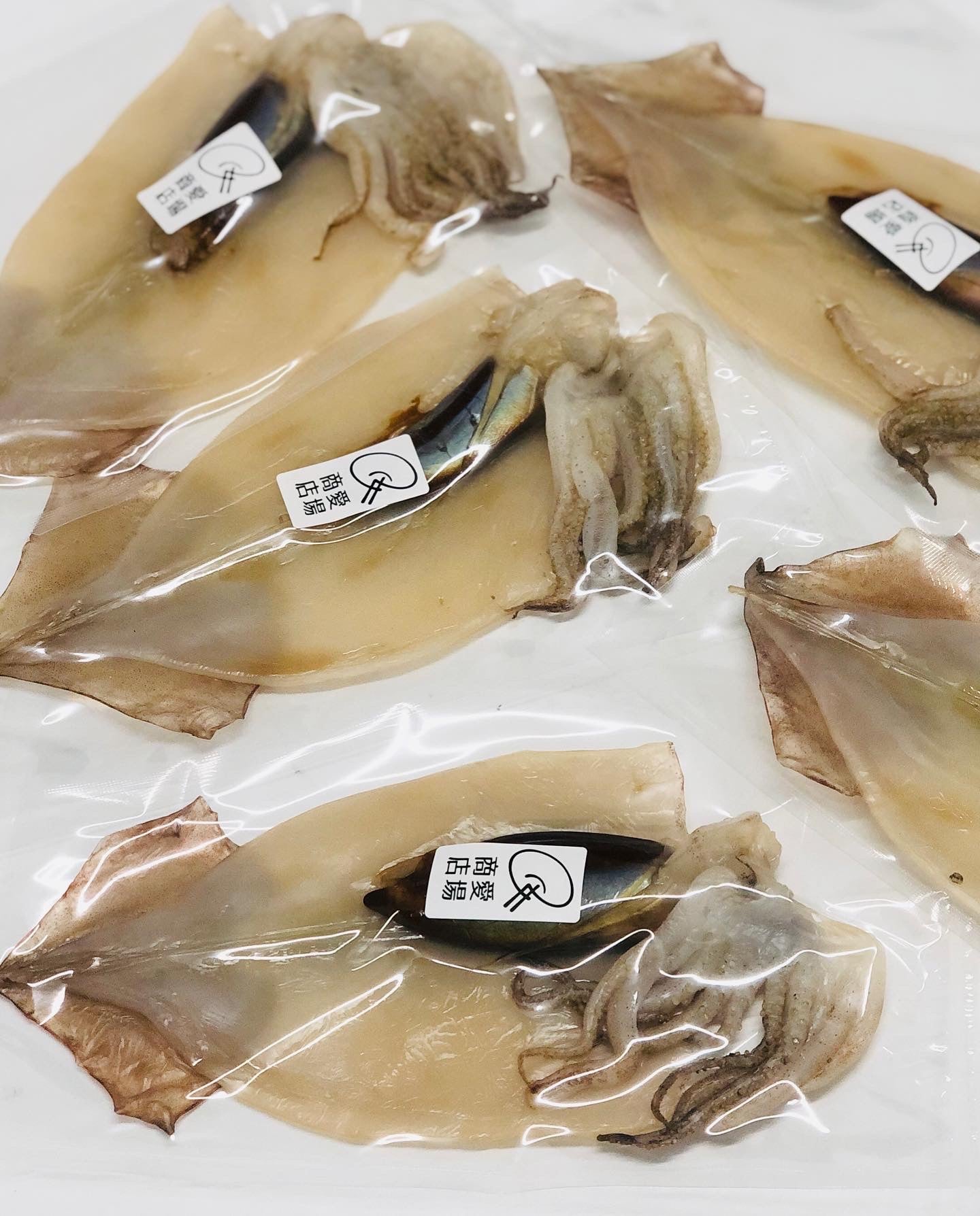 ◉人気!予約販売 まるごと肝付きスルメイカ一夜干し3枚 自家製魚醤仕込み ※3月以降発送予定 ※送料込み商品