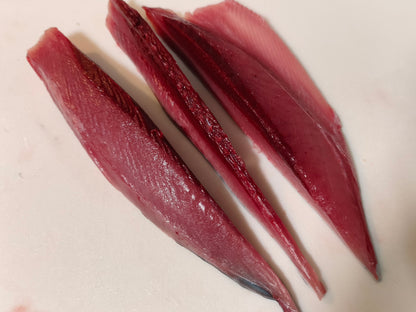 ◉鮮度が良いからこそのスマガツオ！上質な赤身　お刺身用　三枚おろしまるごと1尾分冷凍　600g〜 /1尾