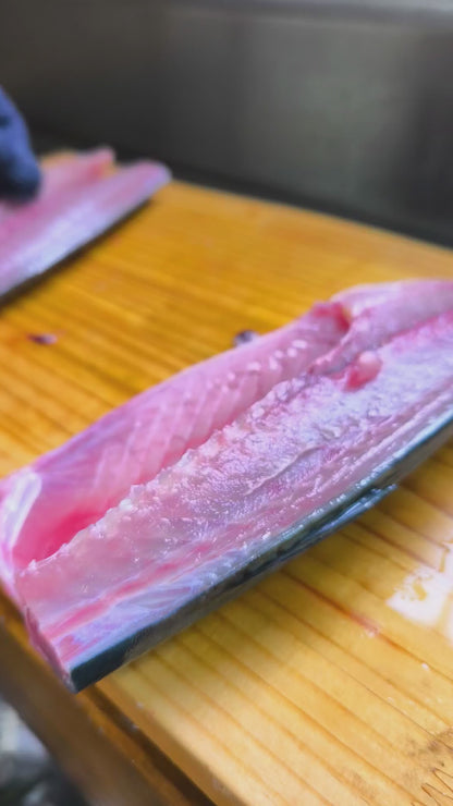 ◉おすすめ！今が旬です！鯖好きセット！　昆布仕込みのしめ鯖3pc・魚醤仕込みの干し鯖3pc 　大サイズ鯖使用　